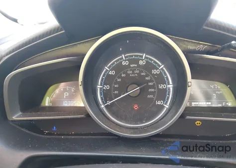 2019 Toyota Yaris L z USA, uszkodzony, nr VIN 3MYDLBYV3KY526430